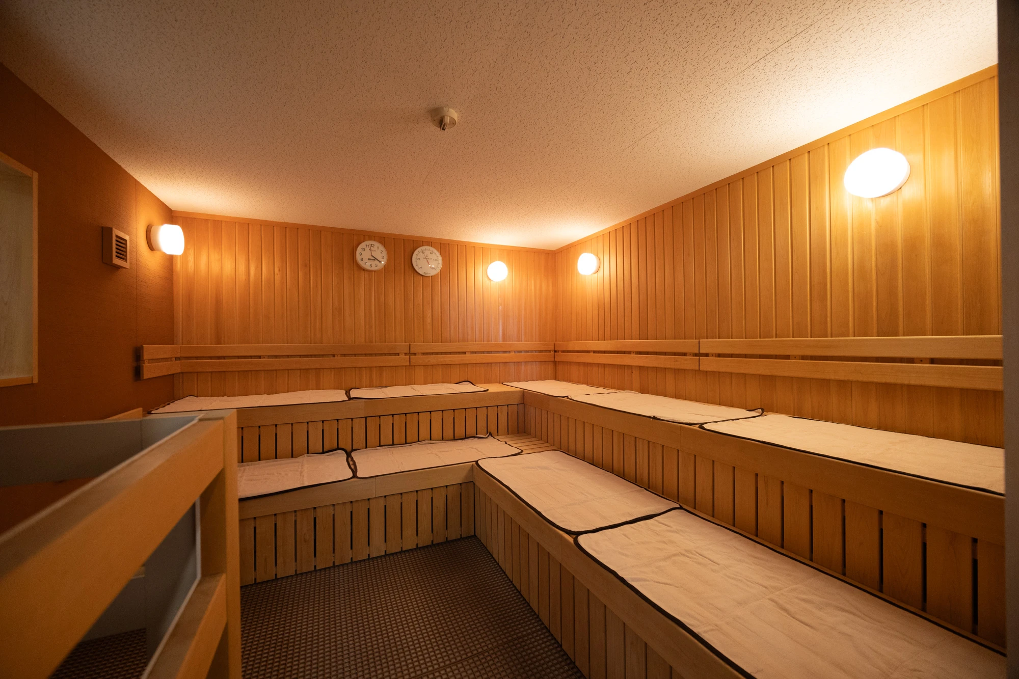 Men's Bath