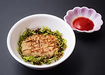 ハンバーグ トマトケチャップ添え