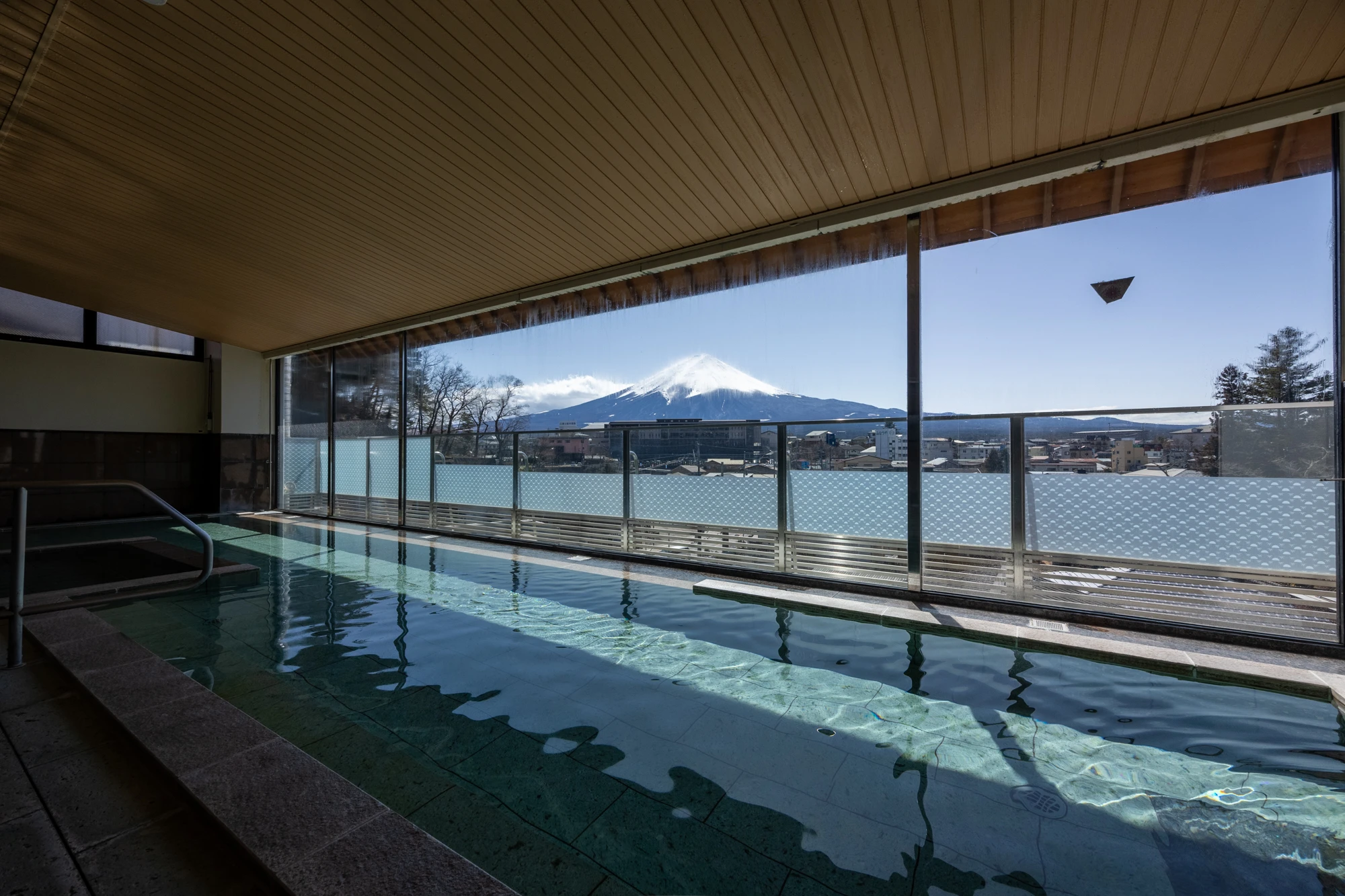 Large Public Bath 'Kirameki-no-yu' & 'Tokimeki-no-yu'