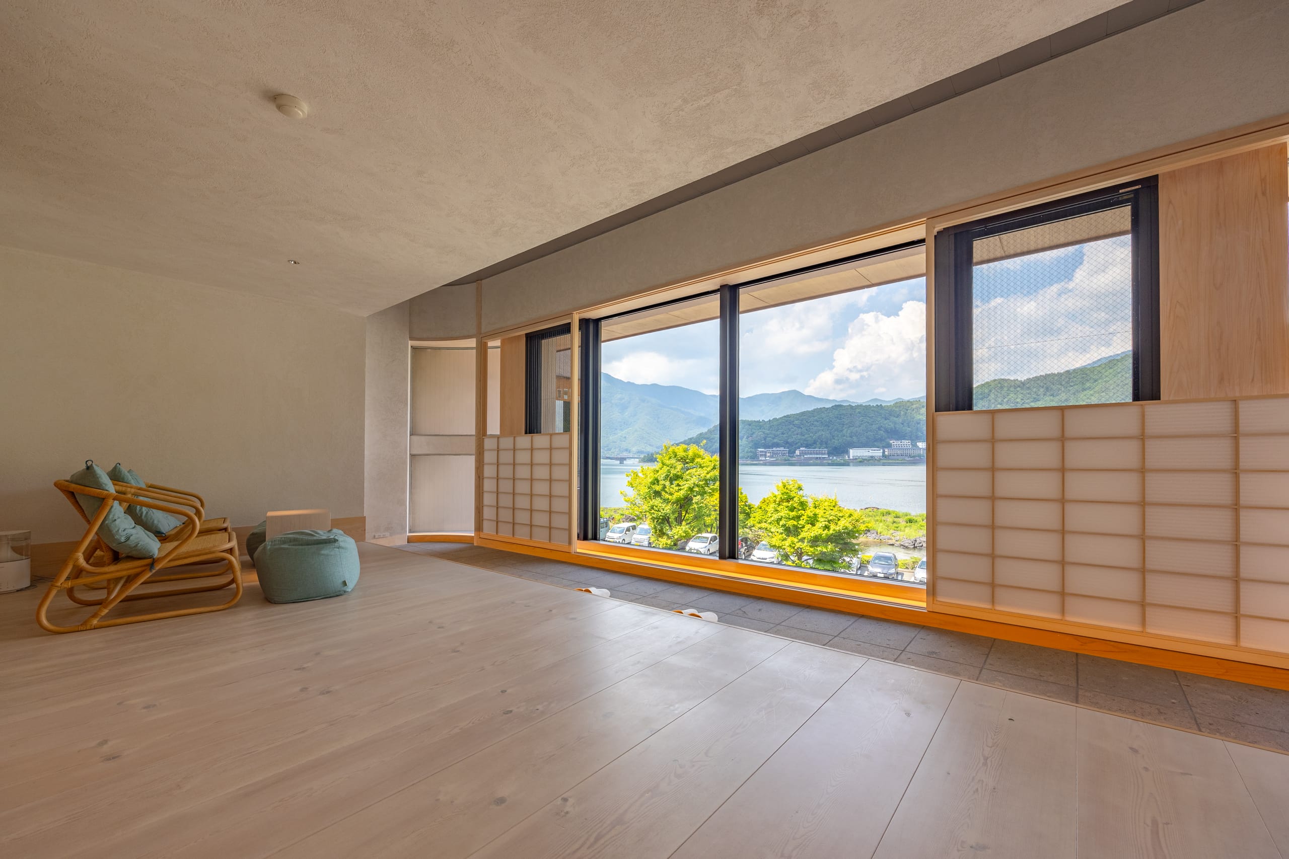河口湖側のお部屋